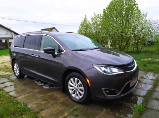 Chrysler Pacifica RU, 2018, пробег 160000 км