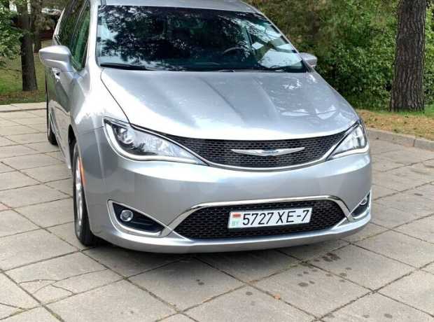 Chrysler Pacifica RU