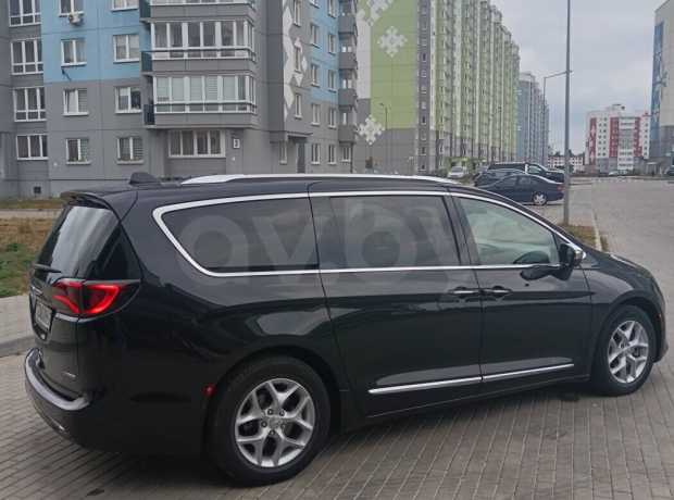 Chrysler Pacifica RU