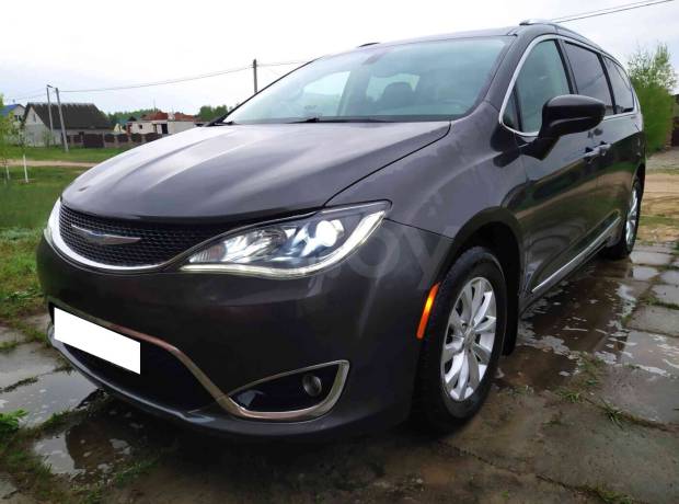 Chrysler Pacifica RU