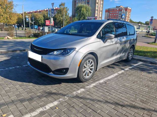 Chrysler Pacifica RU