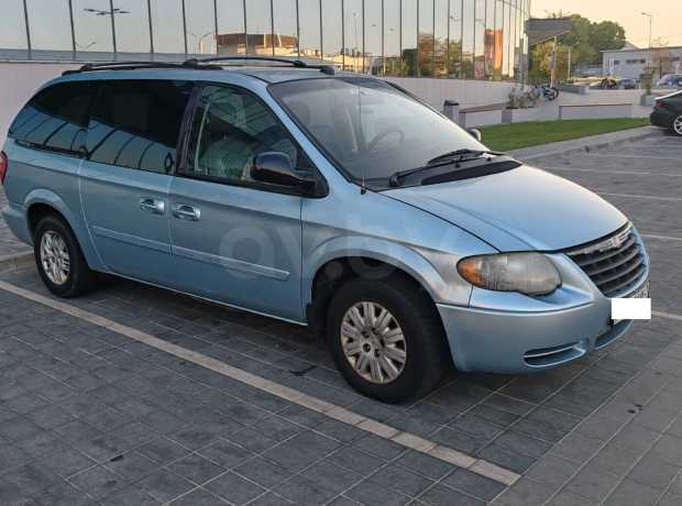 Chrysler Town and Country IV Рестайлинг