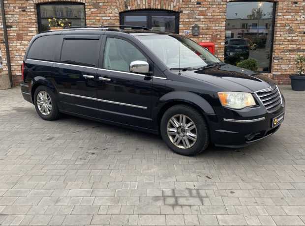 Chrysler Town and Country V