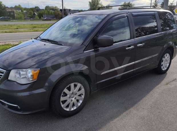 Chrysler Town and Country V Рестайлинг