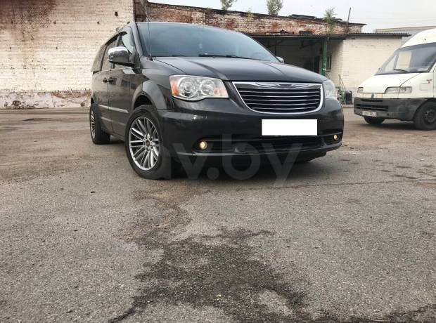 Chrysler Town and Country V Рестайлинг