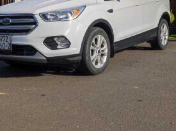 Ford Escape III  Рестайлинг, 2017, пробег 62000 км
