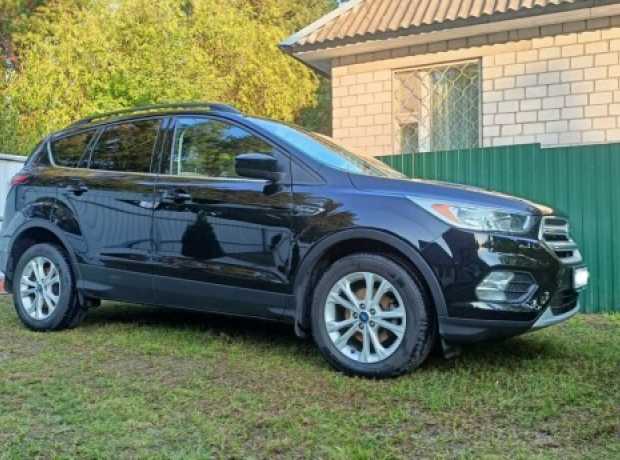 Ford Escape III Рестайлинг, 2018, пробег 74800 км Ford Escape III Рестайлинг, 2018, пробег 74800 км