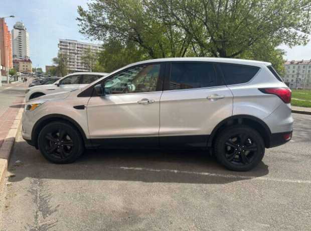 Ford Escape III  Рестайлинг, 2019, пробег 102000 км