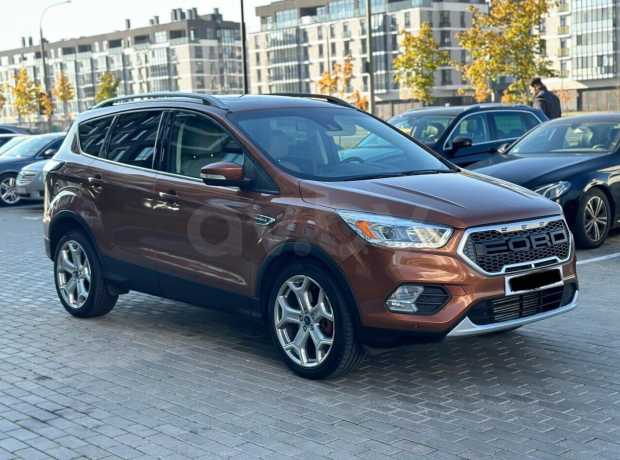 Ford Escape III Рестайлинг