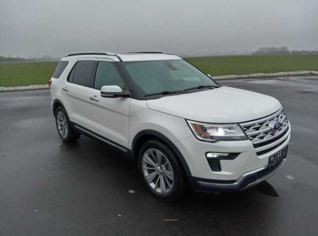 Ford Explorer V 2-й рестайлинг, 2018, пробег 123000 км Ford Explorer V 2-й рестайлинг, 2018, пробег 123000 км