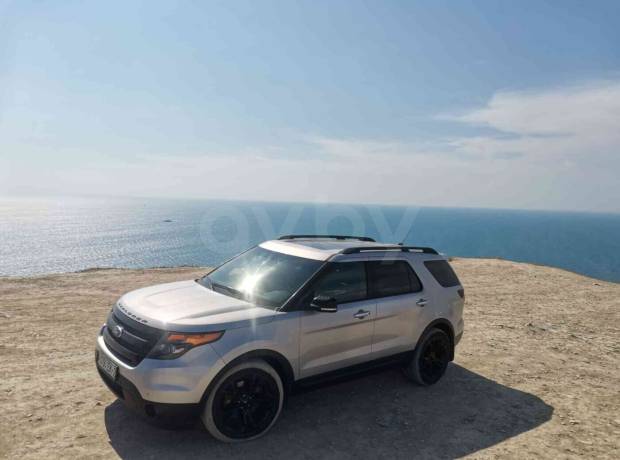 Ford Explorer V