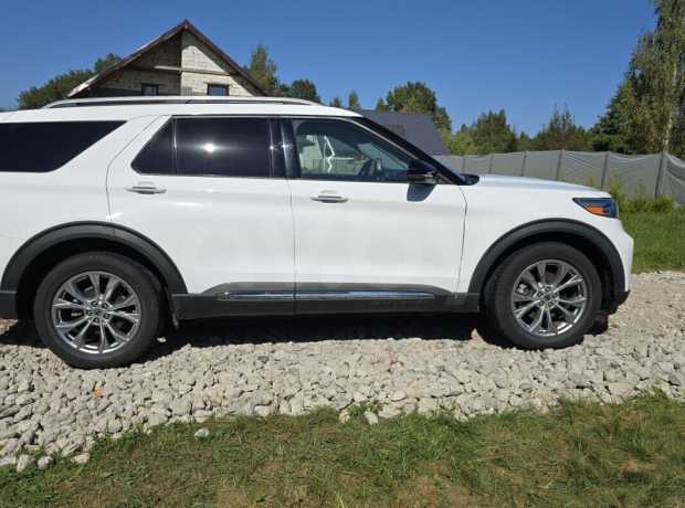 Ford Explorer VI