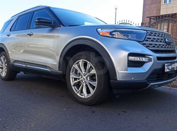 Ford Explorer VI