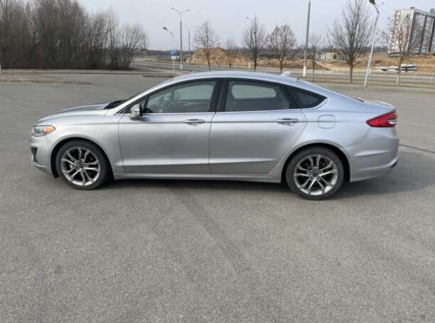 Ford Fusion USA II  2-й рестайлинг, 2020, пробег 110000 км