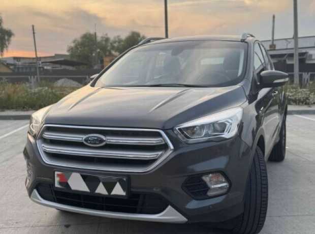 Ford Kuga II  Рестайлинг, 2018, пробег 193000 км