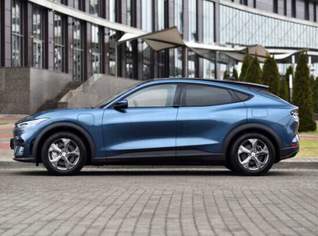 Ford Mustang Mach-E , 2022, пробег 65000 км
