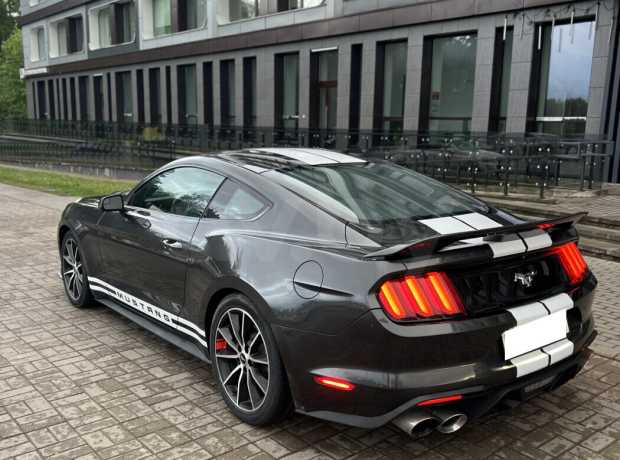 Ford Mustang VI