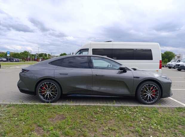 Geely Galaxy E8 , 2025, пробег 1200 км