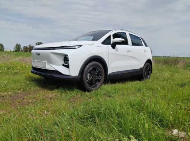 Geely Geometry E , 2023, пробег 12500 км