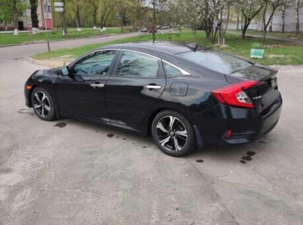 Honda Civic X, 2016, пробег 106700 км