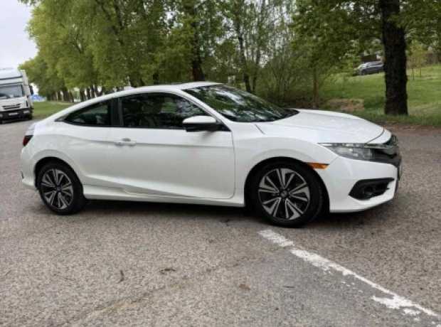 Honda Civic X, 2017, пробег 110000 км
