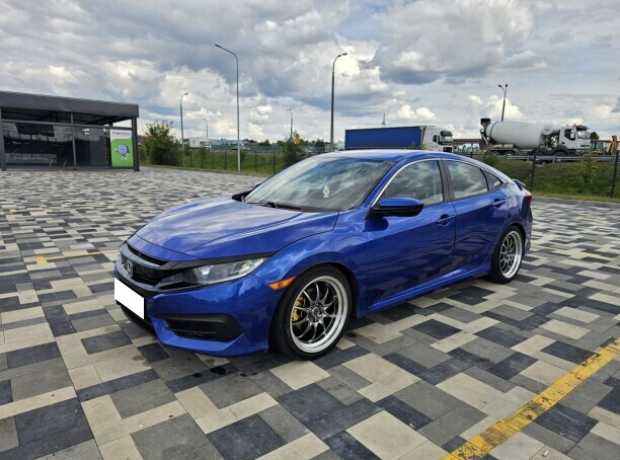 Honda Civic X, 2017, пробег 128000 км