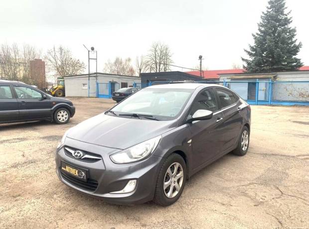 Hyundai Accent RB