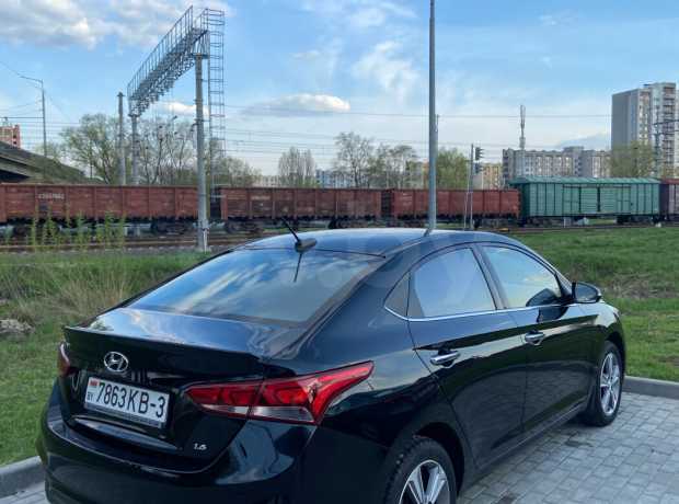 Hyundai Accent V