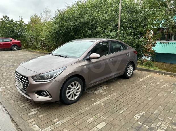 Hyundai Accent V