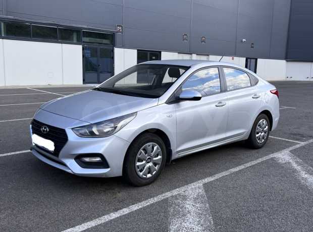 Hyundai Accent V