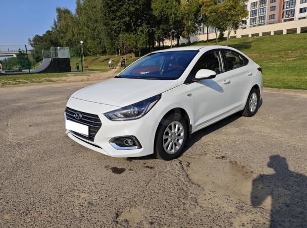 Hyundai Accent V