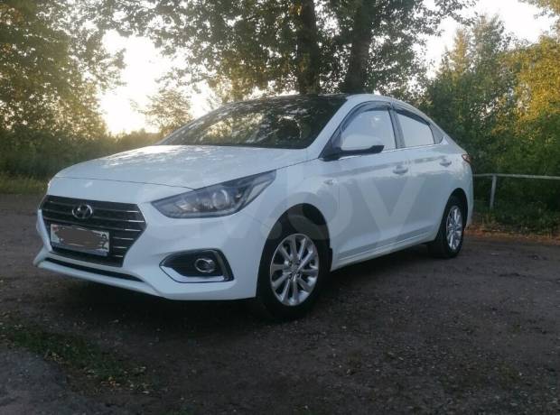 Hyundai Accent V