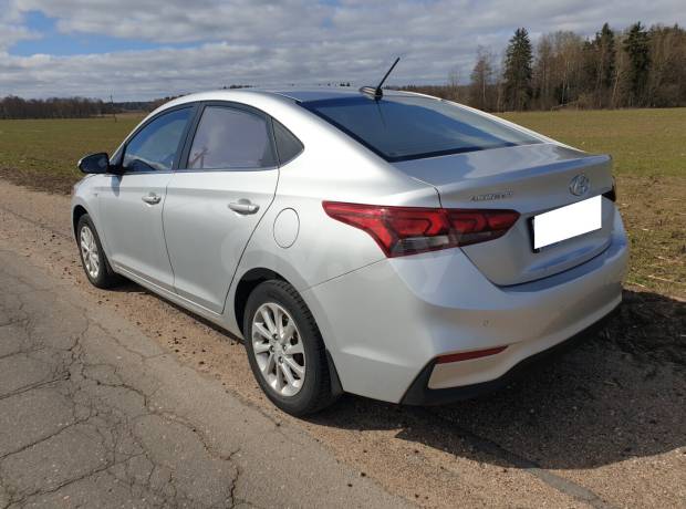 Hyundai Accent V