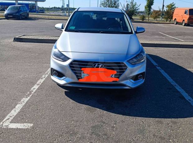 Hyundai Accent V