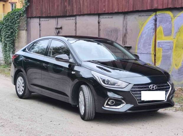 Hyundai Accent V