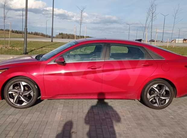 Hyundai Elantra CN7