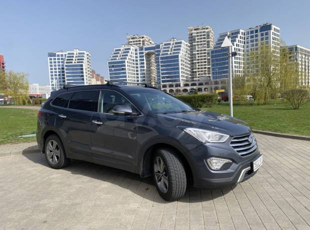 Hyundai Grand Santa Fe III