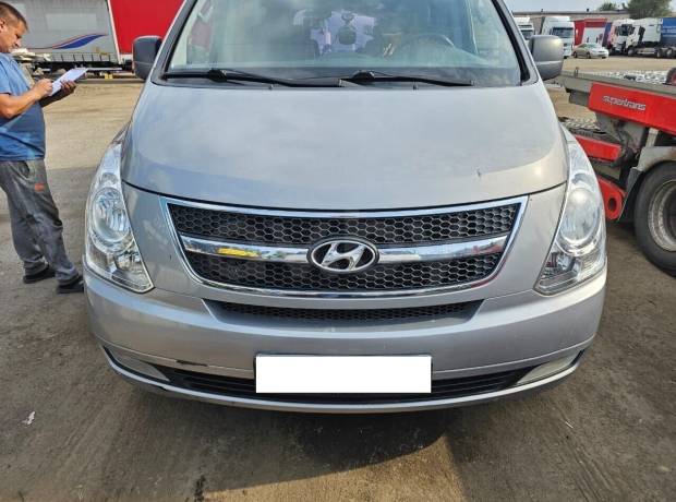 Hyundai Grand Starex I