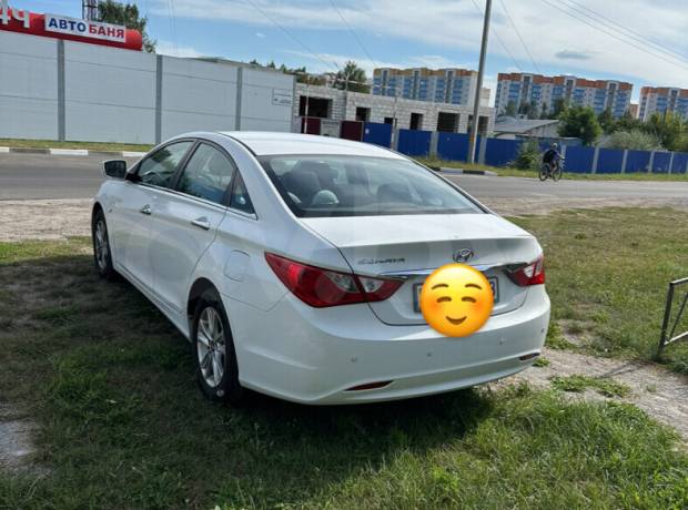 Hyundai Sonata YF