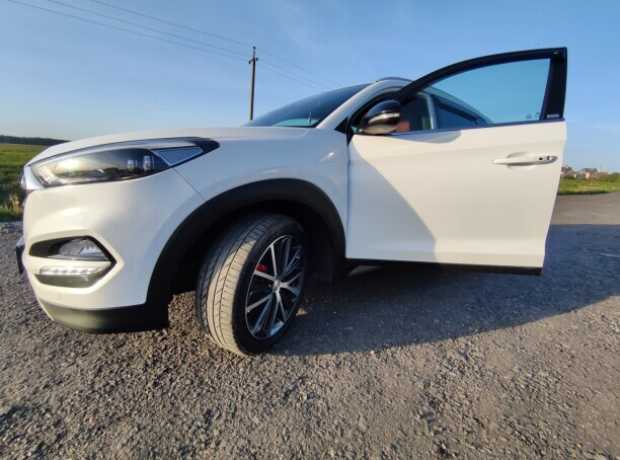 Hyundai Tucson III, 2018, пробег 180000 км