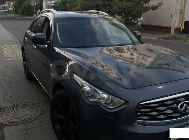 Infiniti FX II