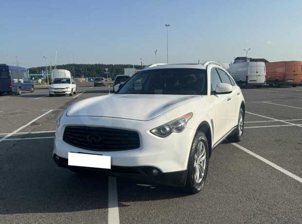 Infiniti FX II