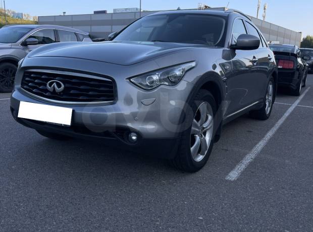 Infiniti FX II