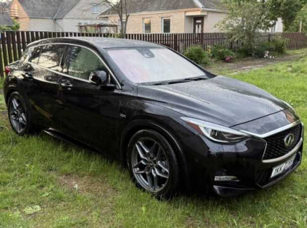 Infiniti Q30 , 2017, пробег 100000 км