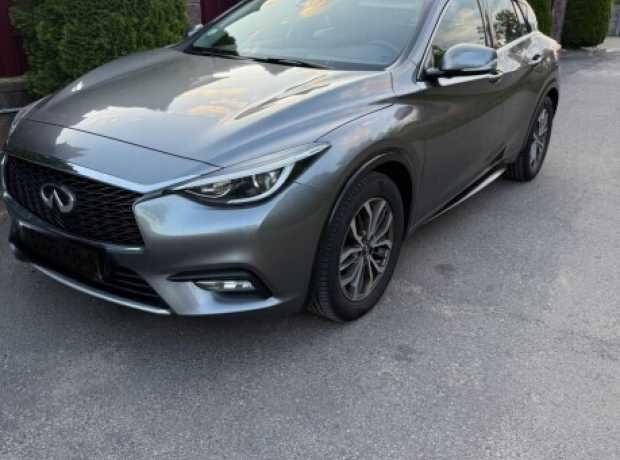 Infiniti Q30 , 2017, пробег 195000 км