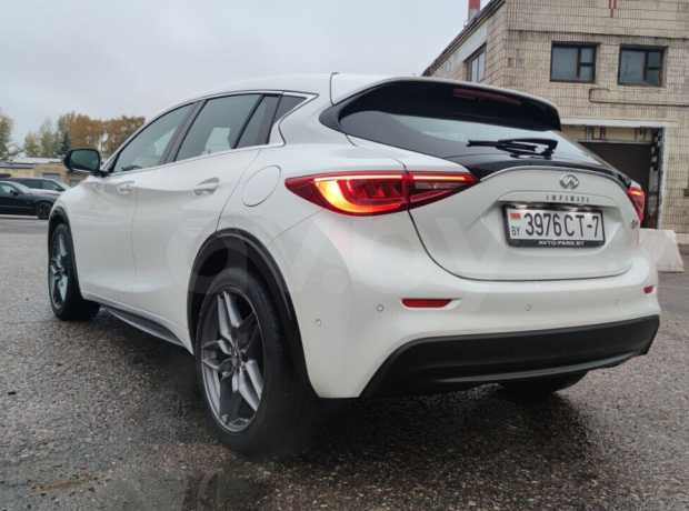 Infiniti Q30 I