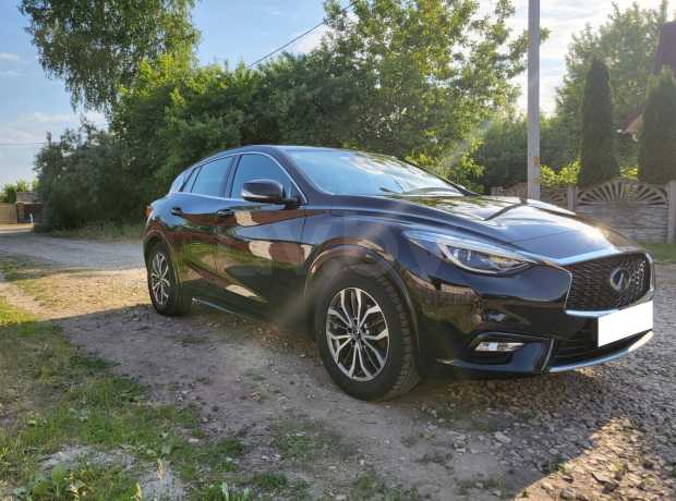 Infiniti Q30 I