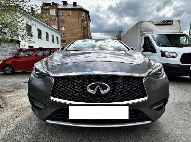 Infiniti Q30 I