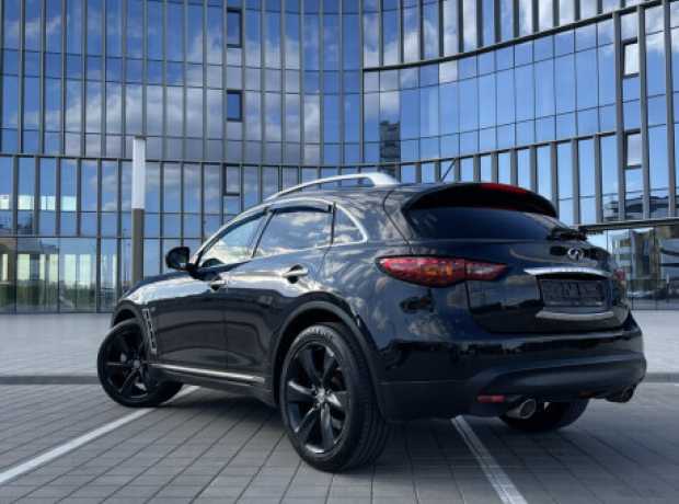 Infiniti QX70 , 2013, пробег 247000 км
