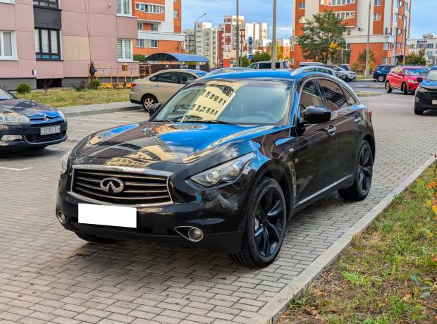 Infiniti QX70 I